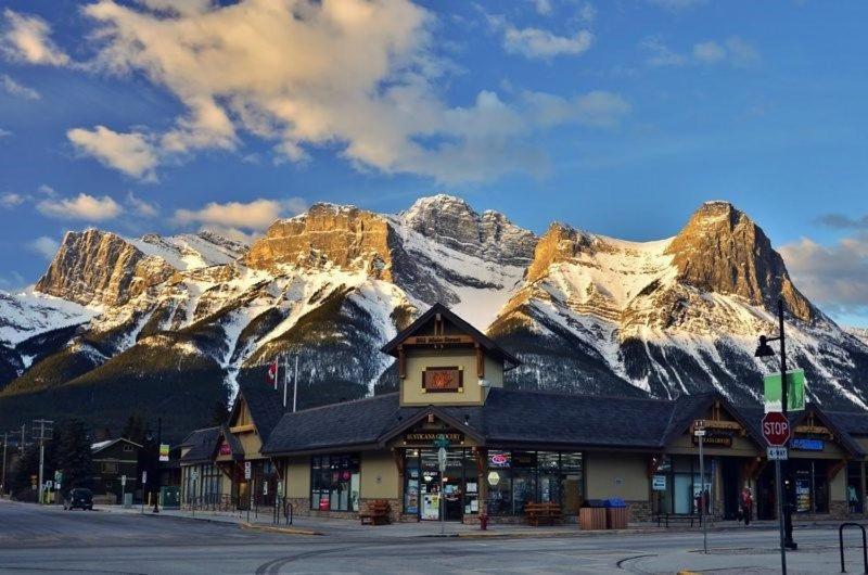Cascade Penthouse By Canadian Rockies Vacation Rentals Канмор Экстерьер фото