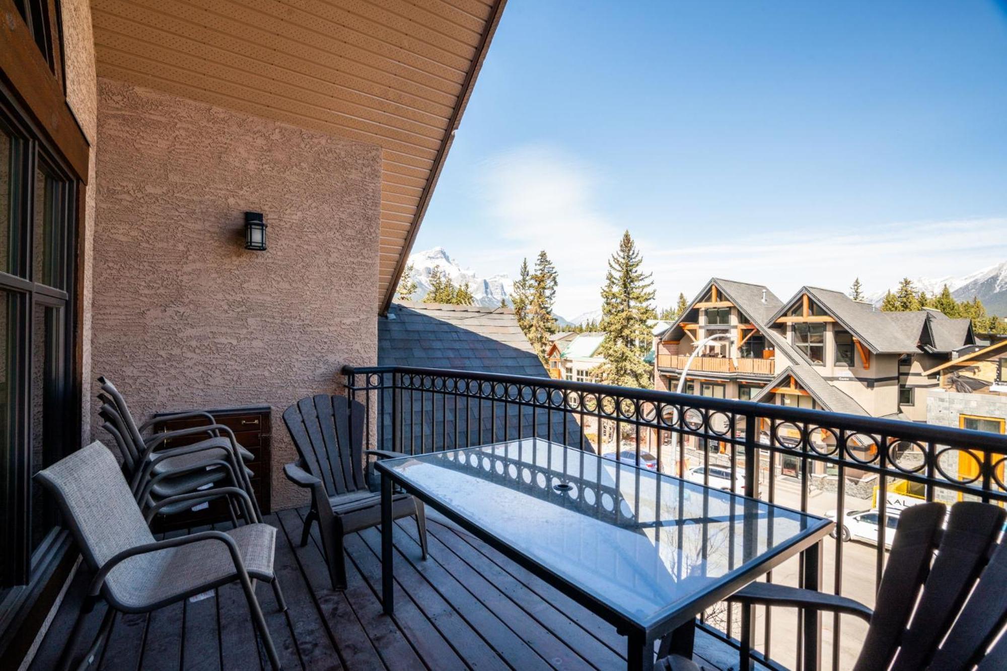 Cascade Penthouse By Canadian Rockies Vacation Rentals Канмор Экстерьер фото