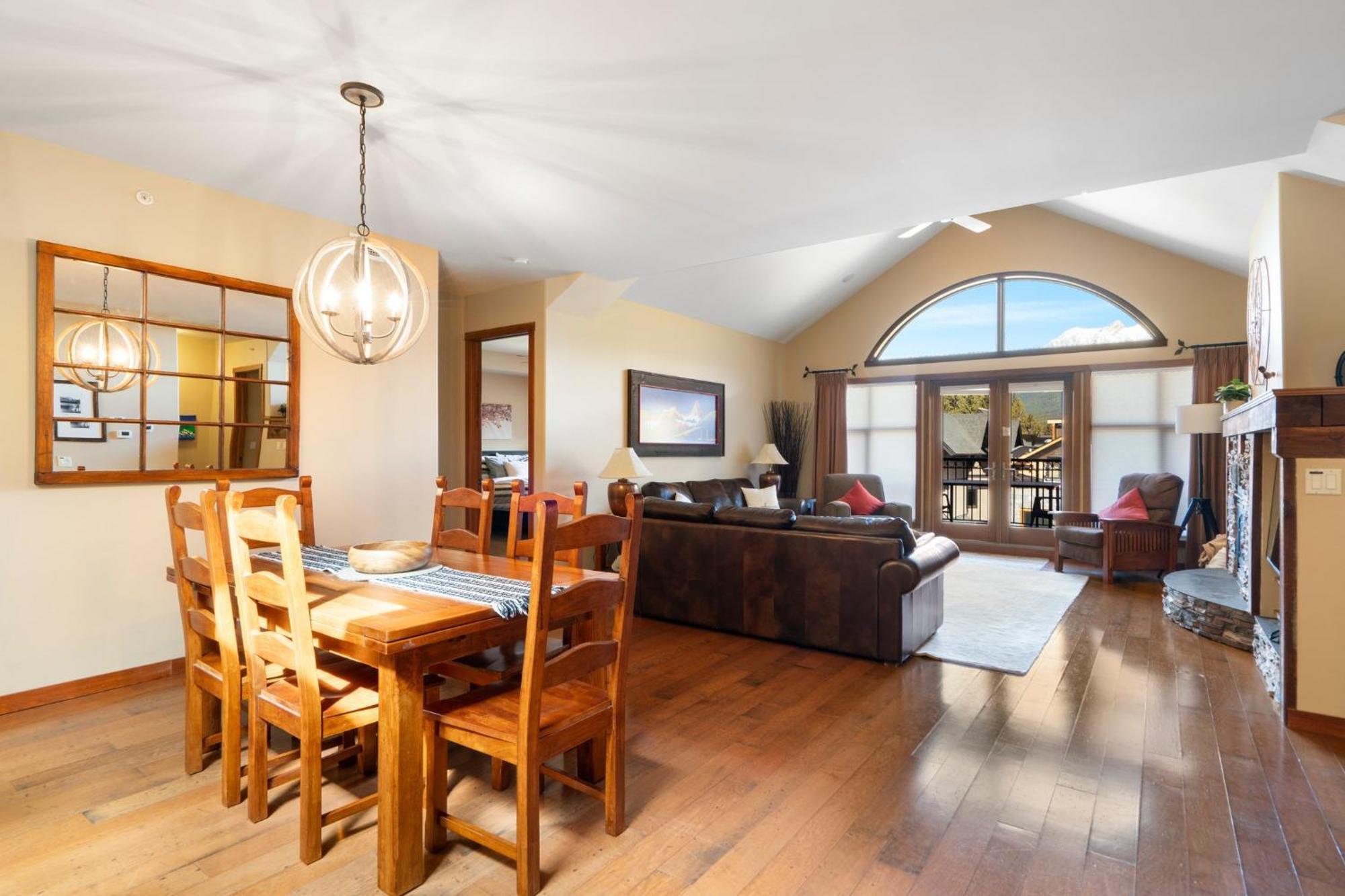 Cascade Penthouse By Canadian Rockies Vacation Rentals Канмор Экстерьер фото