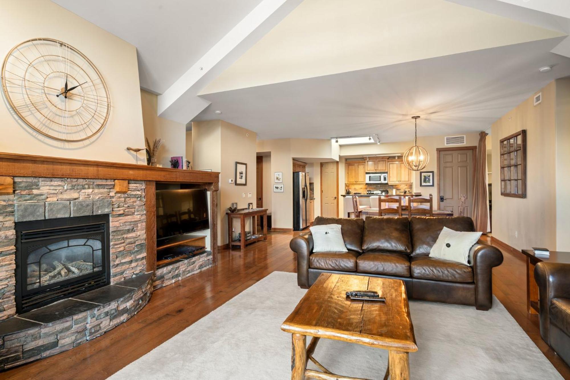 Cascade Penthouse By Canadian Rockies Vacation Rentals Канмор Экстерьер фото