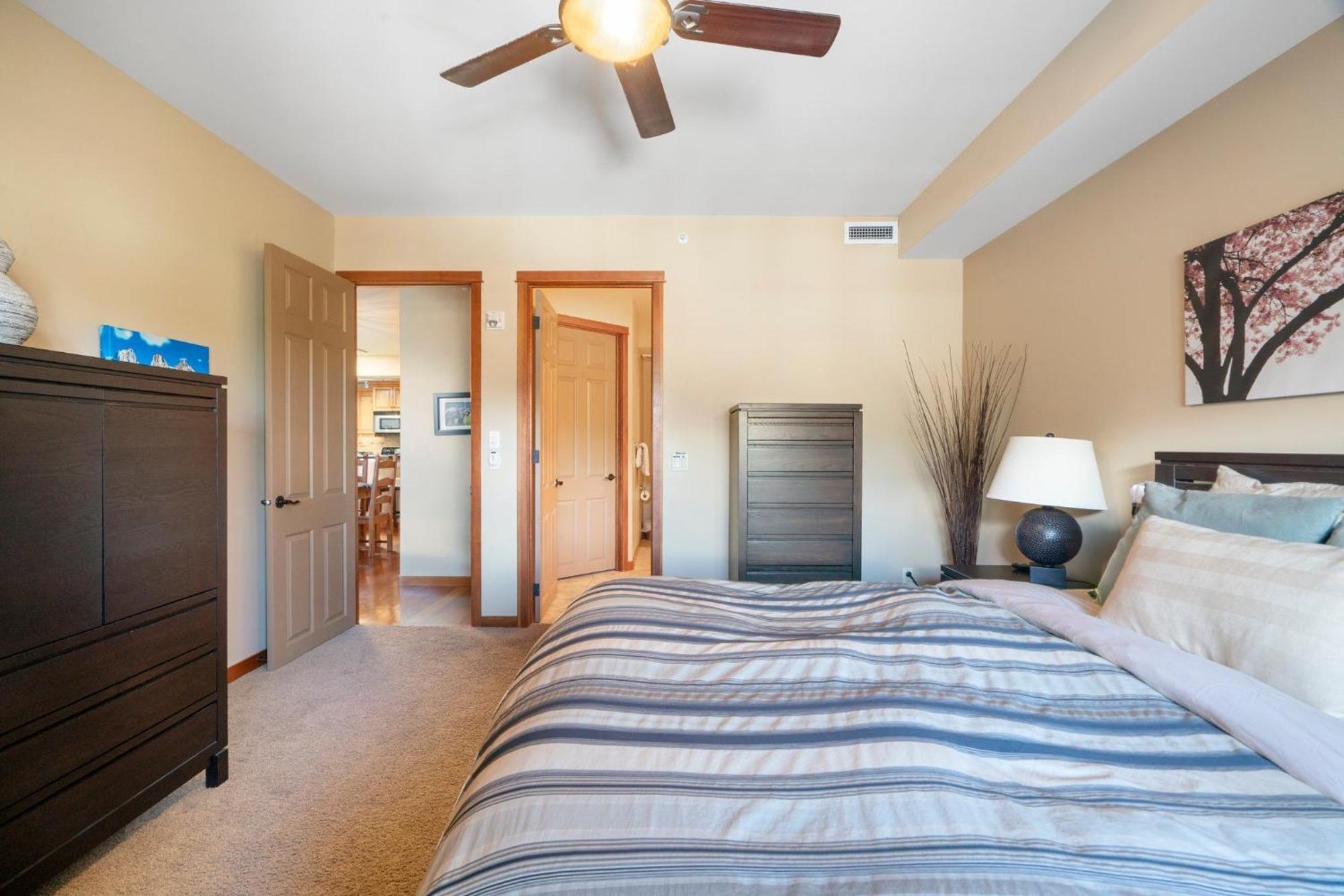 Cascade Penthouse By Canadian Rockies Vacation Rentals Канмор Экстерьер фото