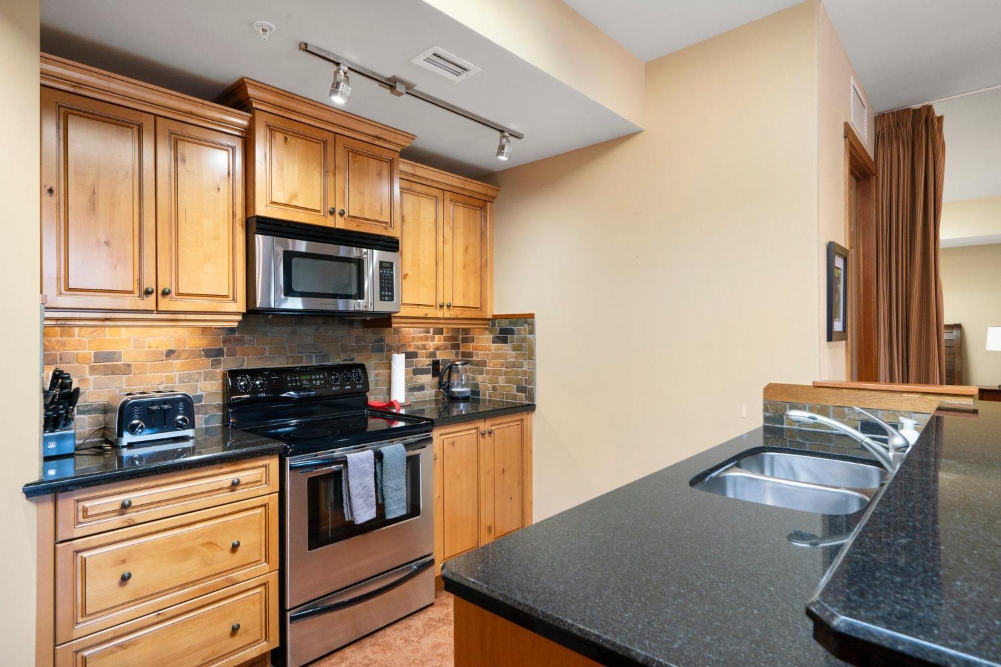 Cascade Penthouse By Canadian Rockies Vacation Rentals Канмор Экстерьер фото